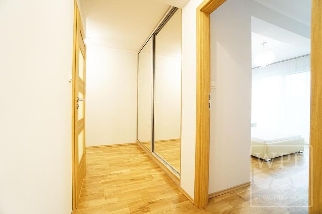 ורוצלב Modern Apartment-City Center-New Building-Garage מראה חיצוני תמונה