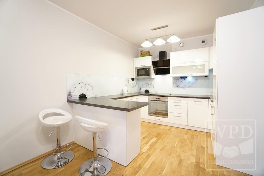 ורוצלב Modern Apartment-City Center-New Building-Garage מראה חיצוני תמונה