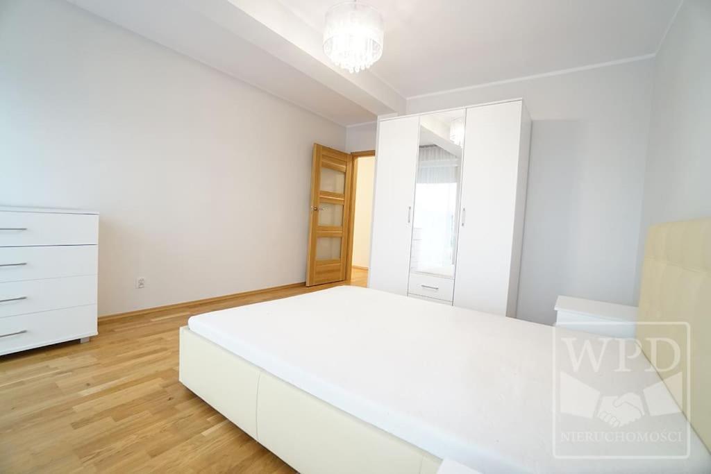 ורוצלב Modern Apartment-City Center-New Building-Garage מראה חיצוני תמונה